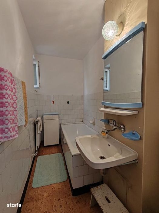 Apartament 3 camere, garaj, 74 mp, zona Decebal