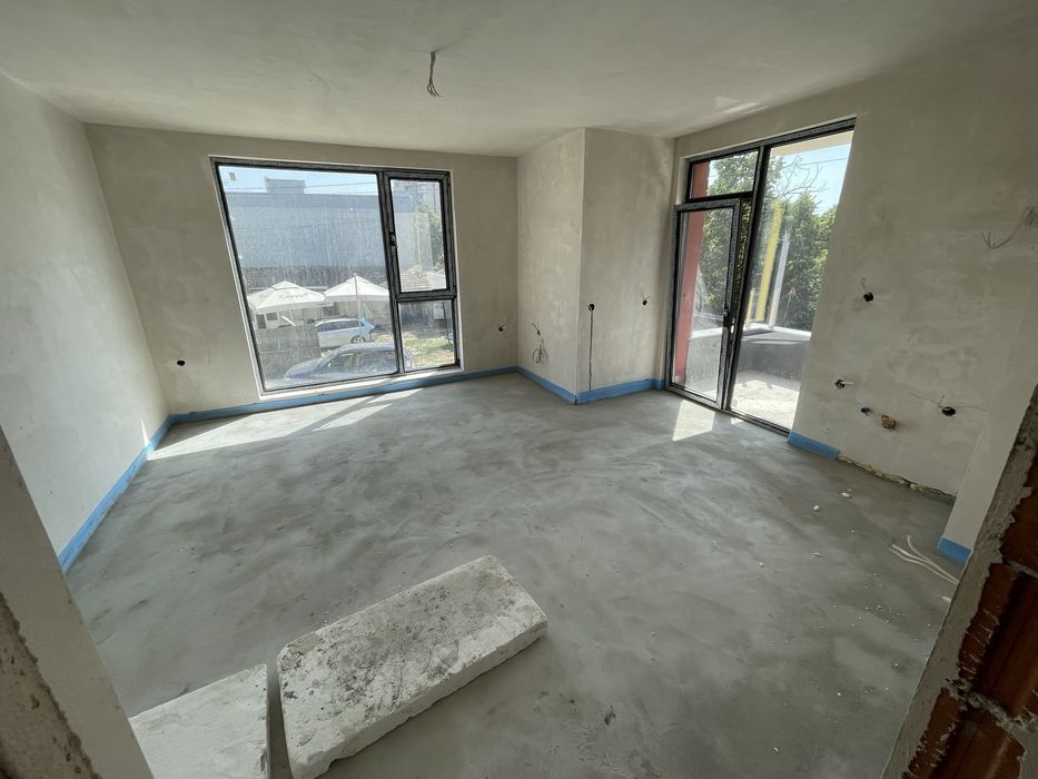 Продава се Тристаен апартамент в Търговище, Център - 84 кв.м за 1348 €/кв.м - Снимка #1