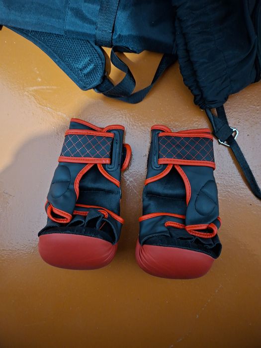 Продам перчатки для мма