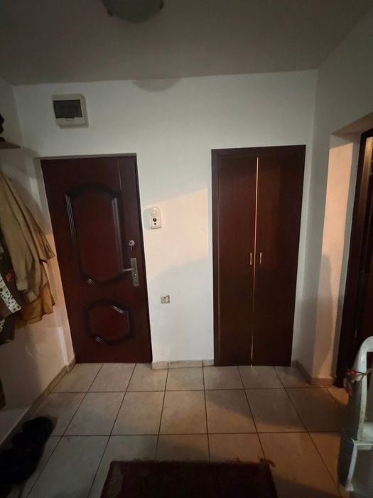Vând apartament cu 2 camere