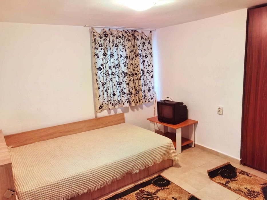 Дава се под наем Двустаен апартамент в Пловдив, Център - 45 кв.м за 255 € - Снимка #1