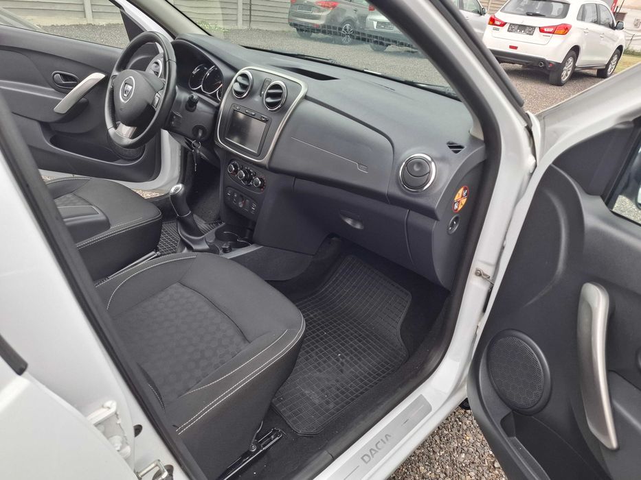 Dacia Sandero 1.5DCI an 2014, AC, NAVY, Posibil Garantie si RATE