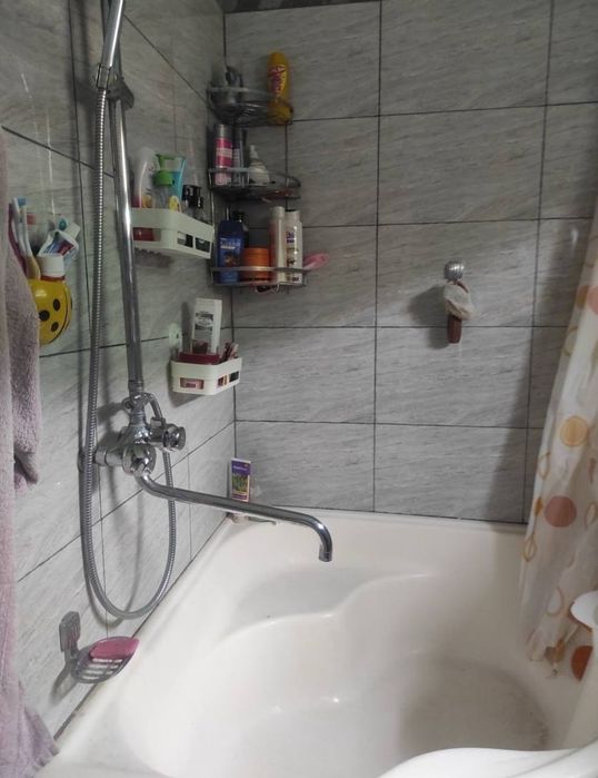 Срочно Продаётся Саракулка 2в3/1/4 с мебелью техникой ремонт средний !