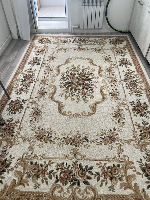 Продам ковер 2*3, чехол в подарок