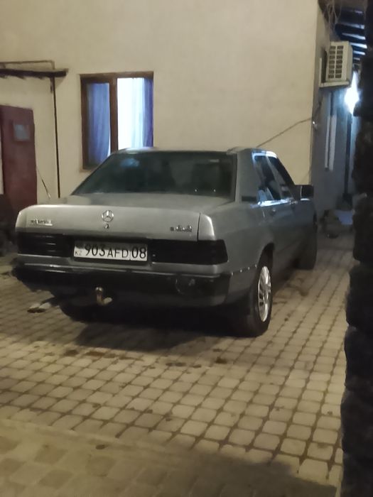 Мерседес 190, двигатель 2,3