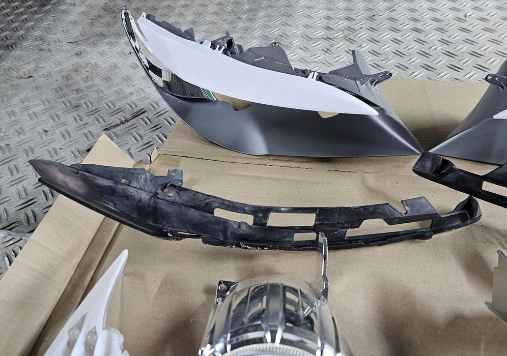 Бмв ф10 f10 f11 ф11 фарове на части ксенон xenon bmw 520d 530 535d