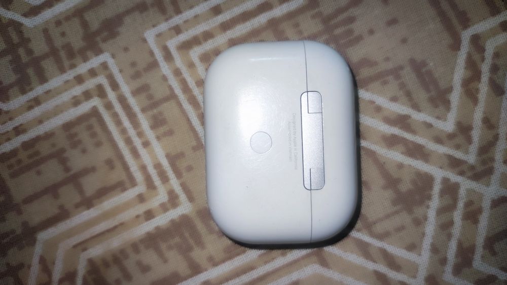 AirPods Pro 1 (кейс + левый наушник)