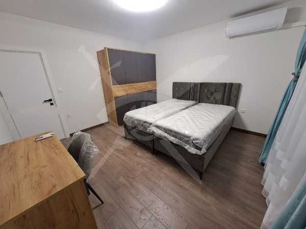 Дава се под наем Тристаен апартамент в Пловдив, Остромила - 114 кв.м за 797.64 € - Снимка #2