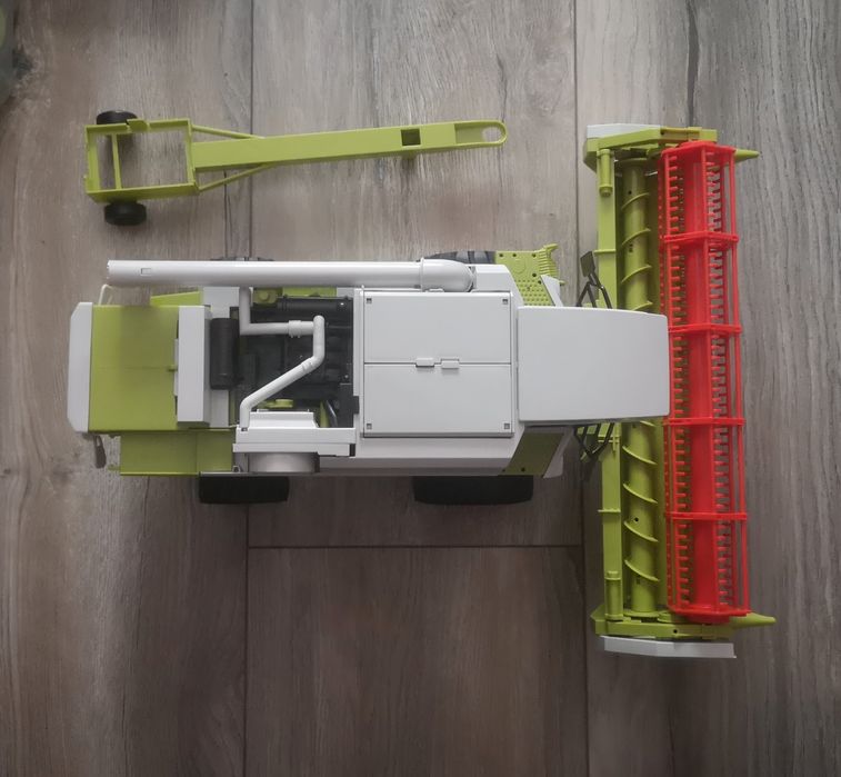 Bruder Комбайн CLAAS LEXION 480