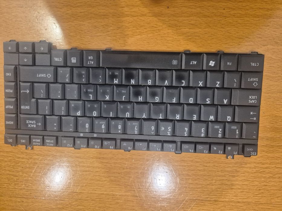 Dezmembrez Toshiba Satellite L300 PSLB8E – Placă bază, RAM DDR2, HDD 500 GB, tastatură, DVD-RW, Wi-Fi etc.