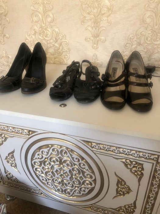Продам туфли женские разные