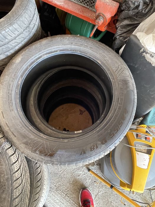 Anvelope 18 SUV Vară 225/55/18 stare foarte buna