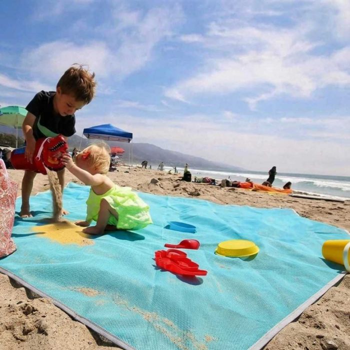 Плажна постелка без пясък XXL 200x200 см – водоустойчива и компактна  Цена: 13€