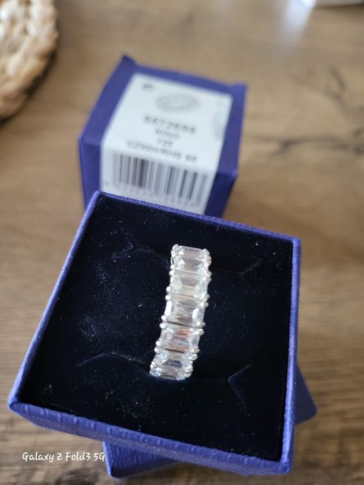 Swarovski пръстен