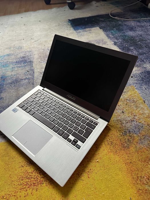 laptop asus ux32a, metalic, core i5, 6 gb, hdd si ssd