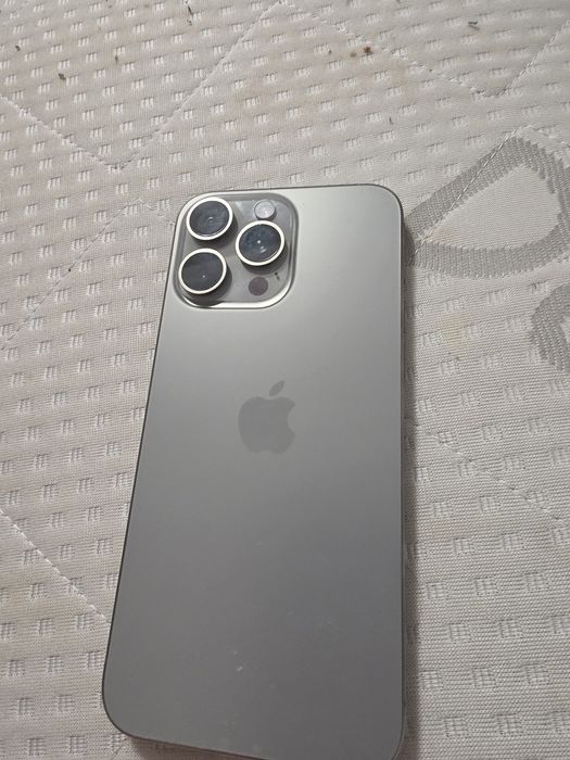 Vand sau schimb iphone 15 pro max