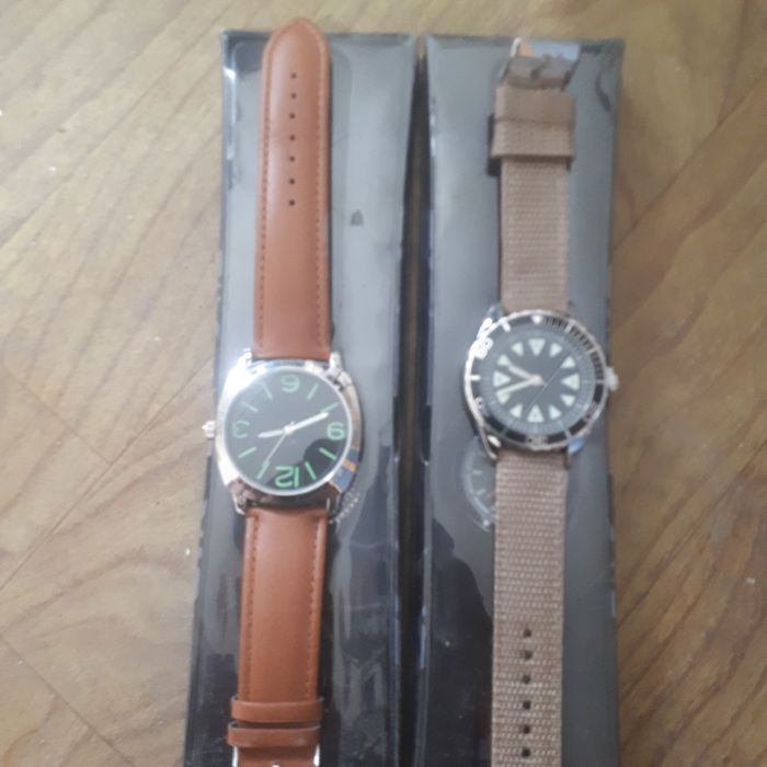 Часа ручные на батарейках