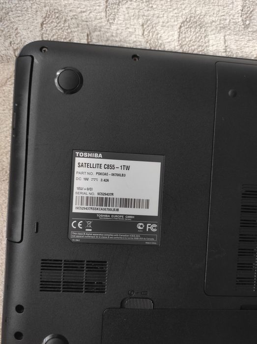 Лаптоп---ТOSHIBA