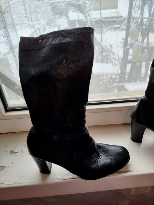 Продаю женские зимние сапоги, натуральный мех, натуральная кожа!