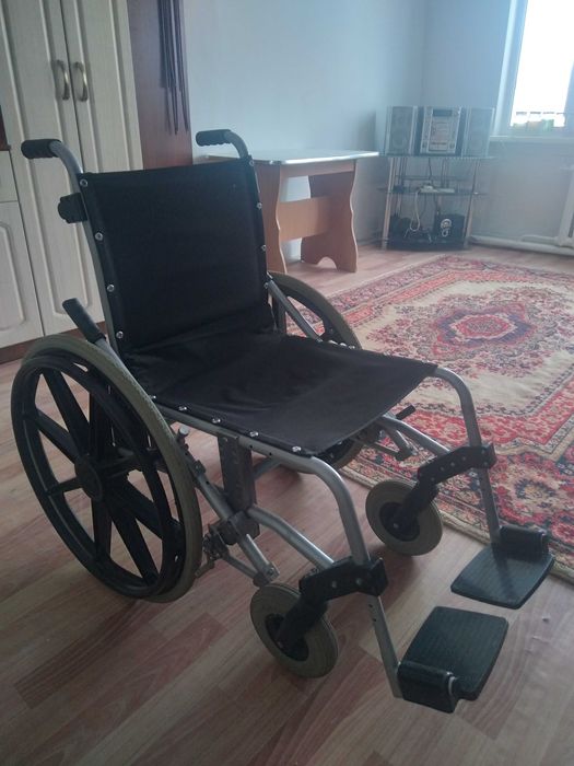 Продам инвалидную коляску с доставкой