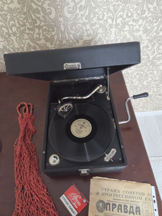 Патефон 1930 х годов