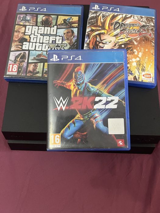 PS4 1TB CUH-1216B + 3 Controllere + GTA V + WWE 2K22 + Dragon Ball FighterZ