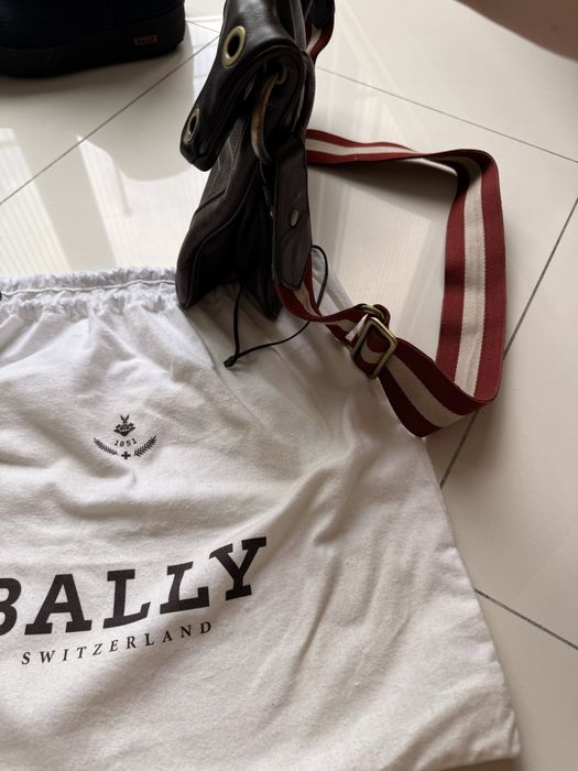 Кожена чанта на марката Bally