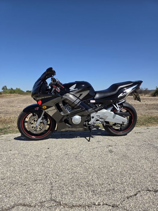 Honda CBR F3   .