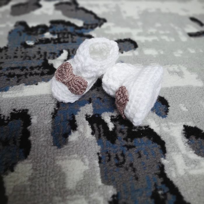 Детиски пинетки ручная работа