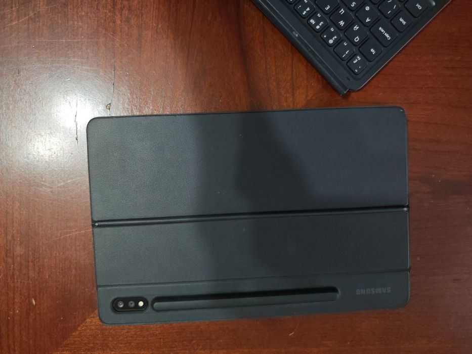 Продаю планшет Samsung galaxy tab s 7