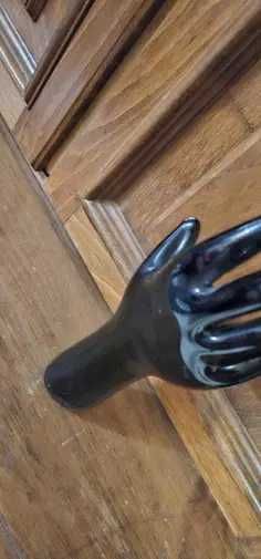 Suport pentru bijuterii  mana, Negru