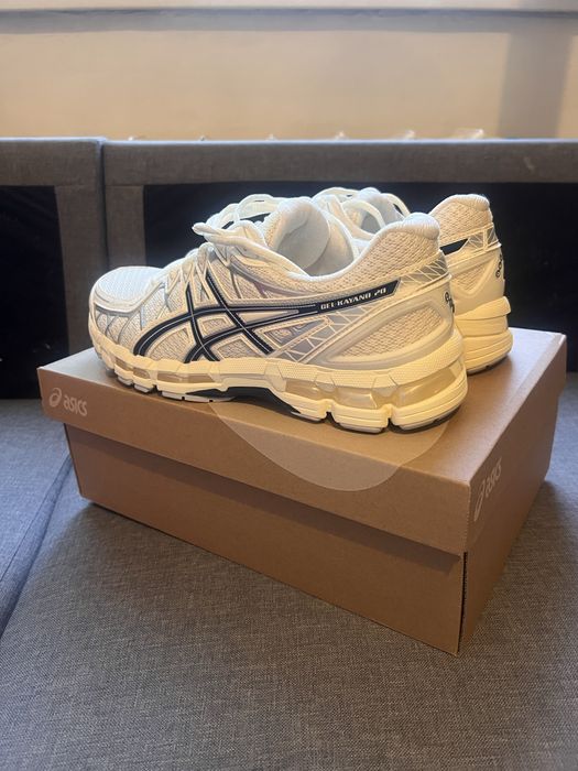 Спортни маратонки Asics KAYANO 20