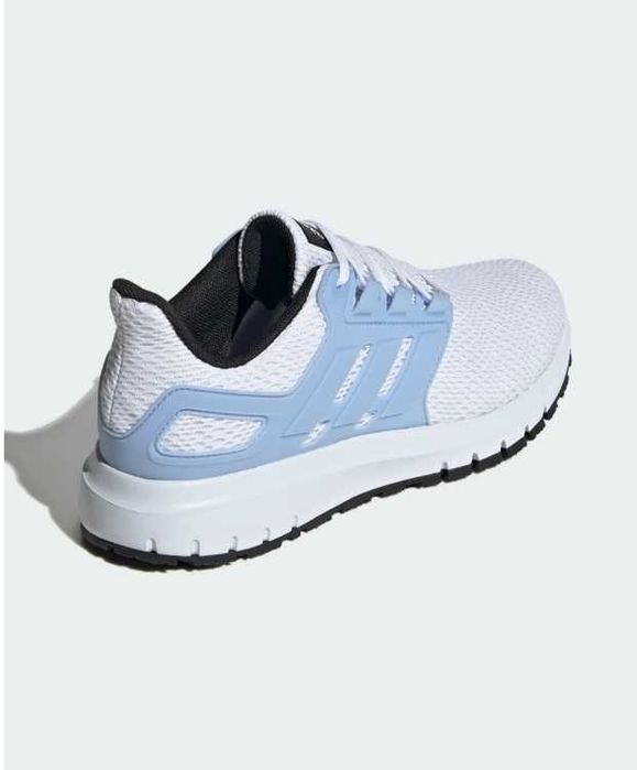 Женские кроссовки Adidas