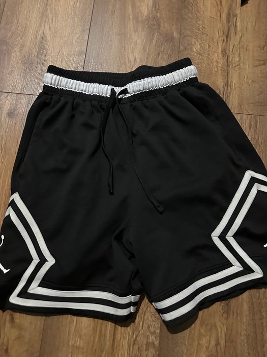 вещи , шорты поло и тд