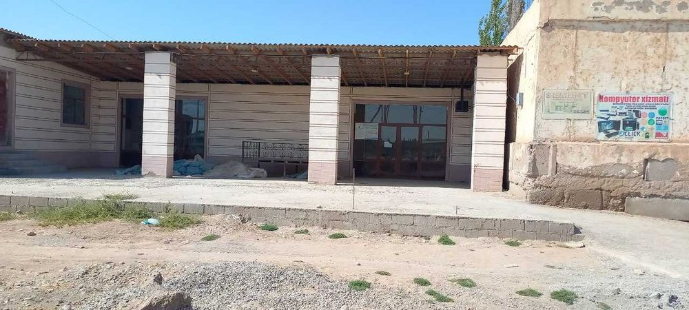 Savdo do'koni va kichik oshxona sotiladi