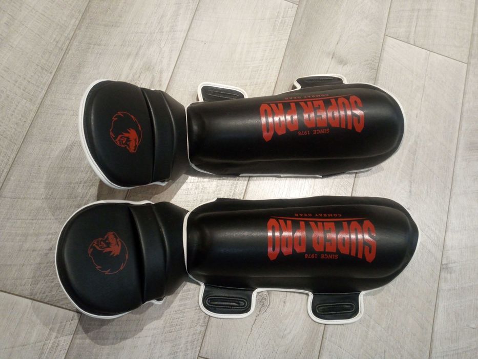 Протектори за Крака Super Pro Black Red