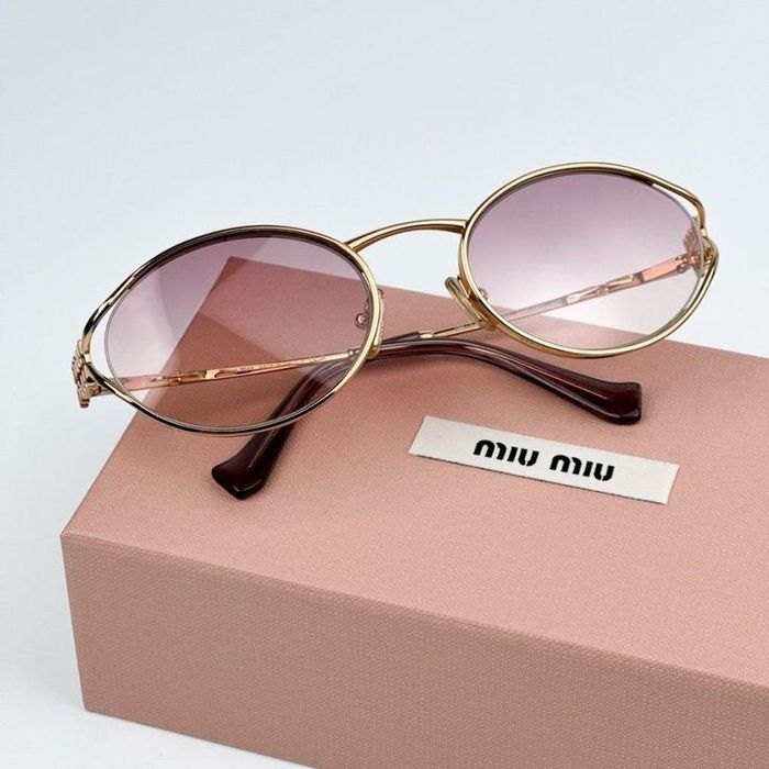 Солнцезащитные очки с логотипом Miu Miu