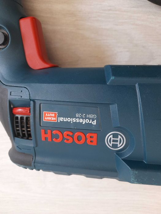 Bosch GBH 2-28 перфоратор