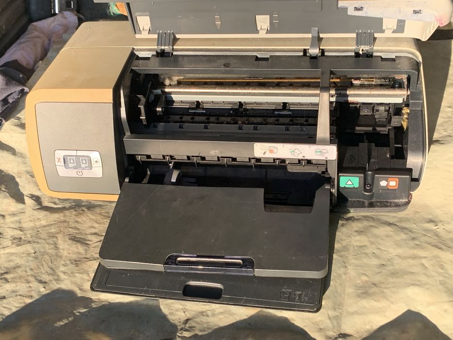 Продавам 4 Броя Мастиленоструен Принтер HP Deskjet 5740