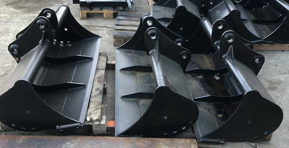 Cupa taluz taluzare buldoexcavator CAT, JCB, Komatsu, Volvo, etc.