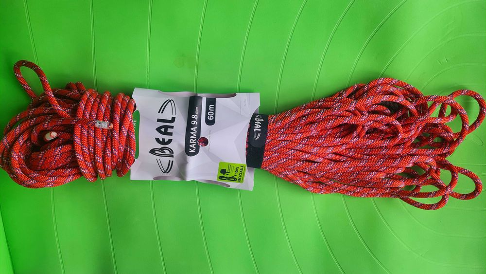 Ново въже за катерене Beal Karma 9,8 mm 60 m - RED