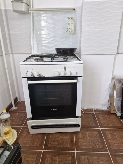 Продам газ плиту