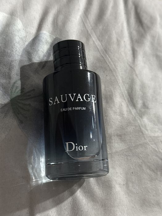 Продам духи SAUVAGE