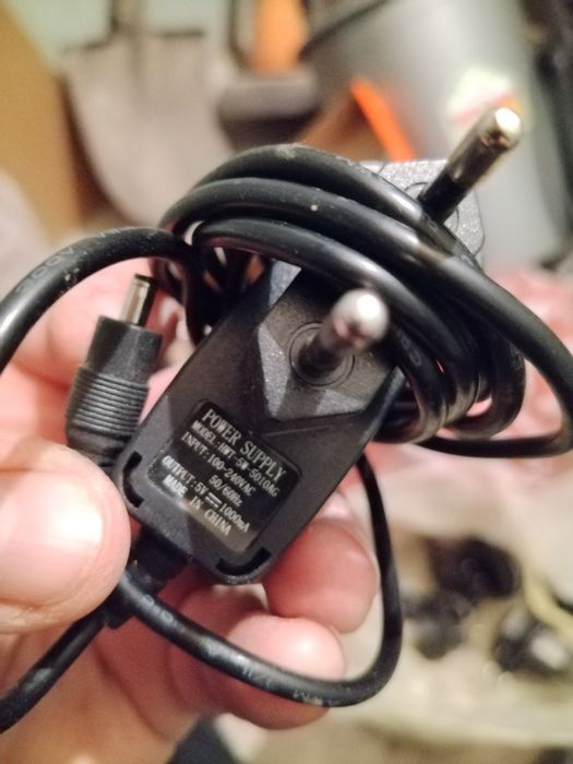 Зарядни различни видове