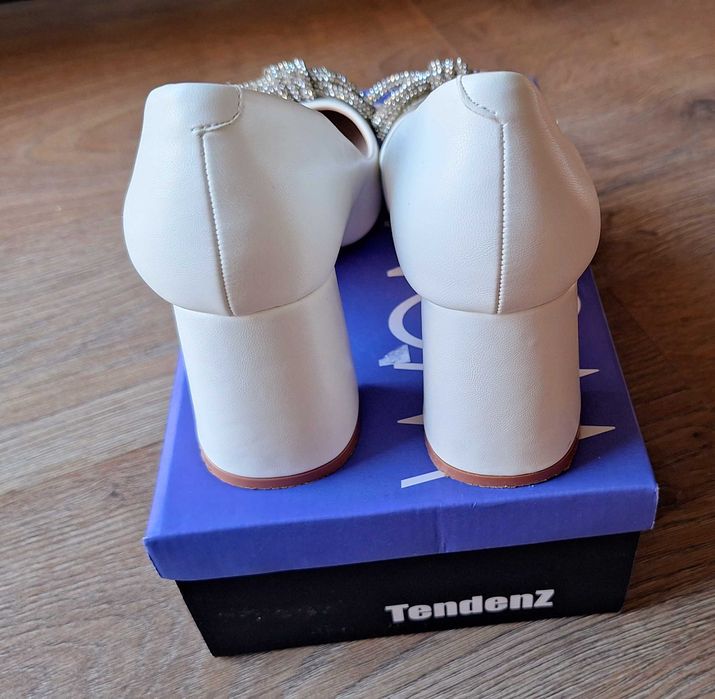 Дамски официални обувки Tendenz