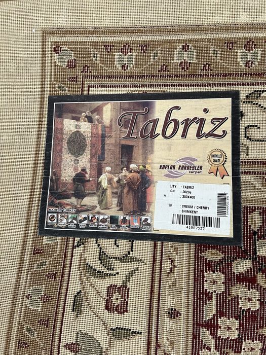 Продам 5 ковров для квартиры