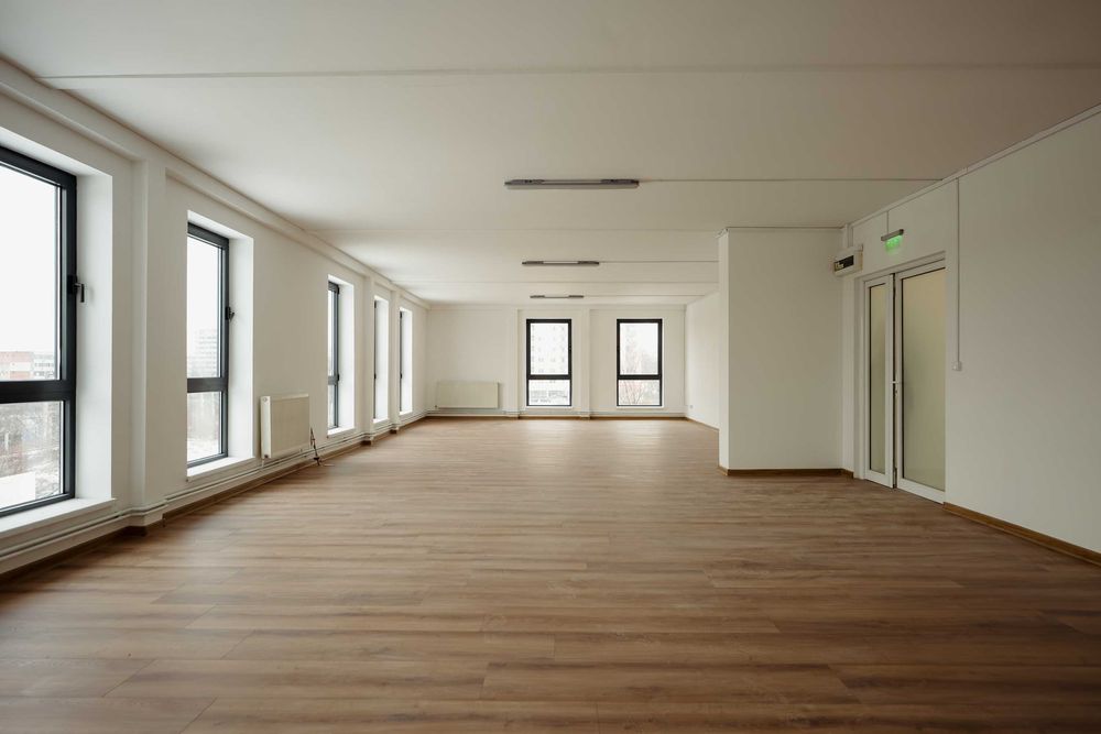 Spații office / birouri de închiriat de la 30 mp - la 5 minute de Palas