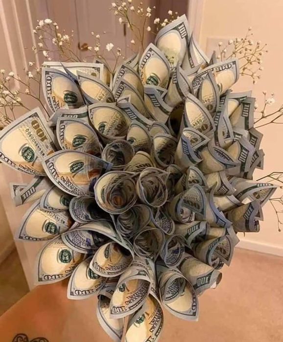 Букет из денег идеальный подарок