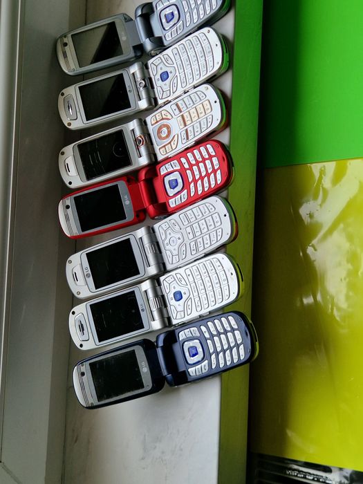 Telefon Lg cu încărcător original