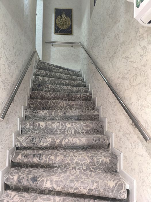 Uy sotiladi Minor metro yaqinidagi mahallada